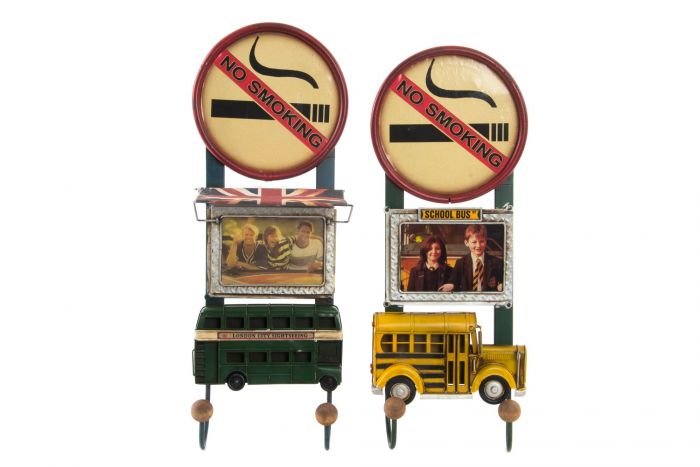 ΚΡΕΜΑΣΤΡΑ ΤΟΙΧΟΥ ΜΕ ΚΟΡΝΙΖΑ - ΟΧΗΜΑΤΑ ΜΕΤΑΛΛΙΚΑ 16Χ46Χ10 2 ΣΧΕΔΙΑ